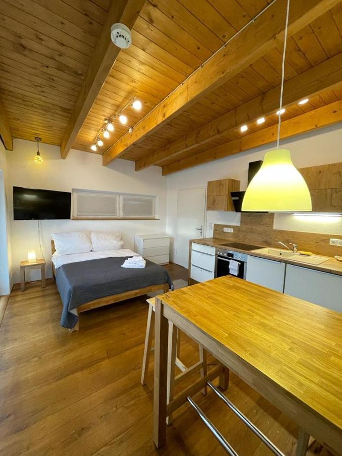 Ferienwohnung Im Stadtzentrum Von Bernau - Komfortable Wohnung Mit 2 Zimmern, Bad, Spuelmaschine, Waschmaschine, Komplette Kueche, Wlan, Terrasse, Ruhige Lage Bernau bei Berlin Exterior foto